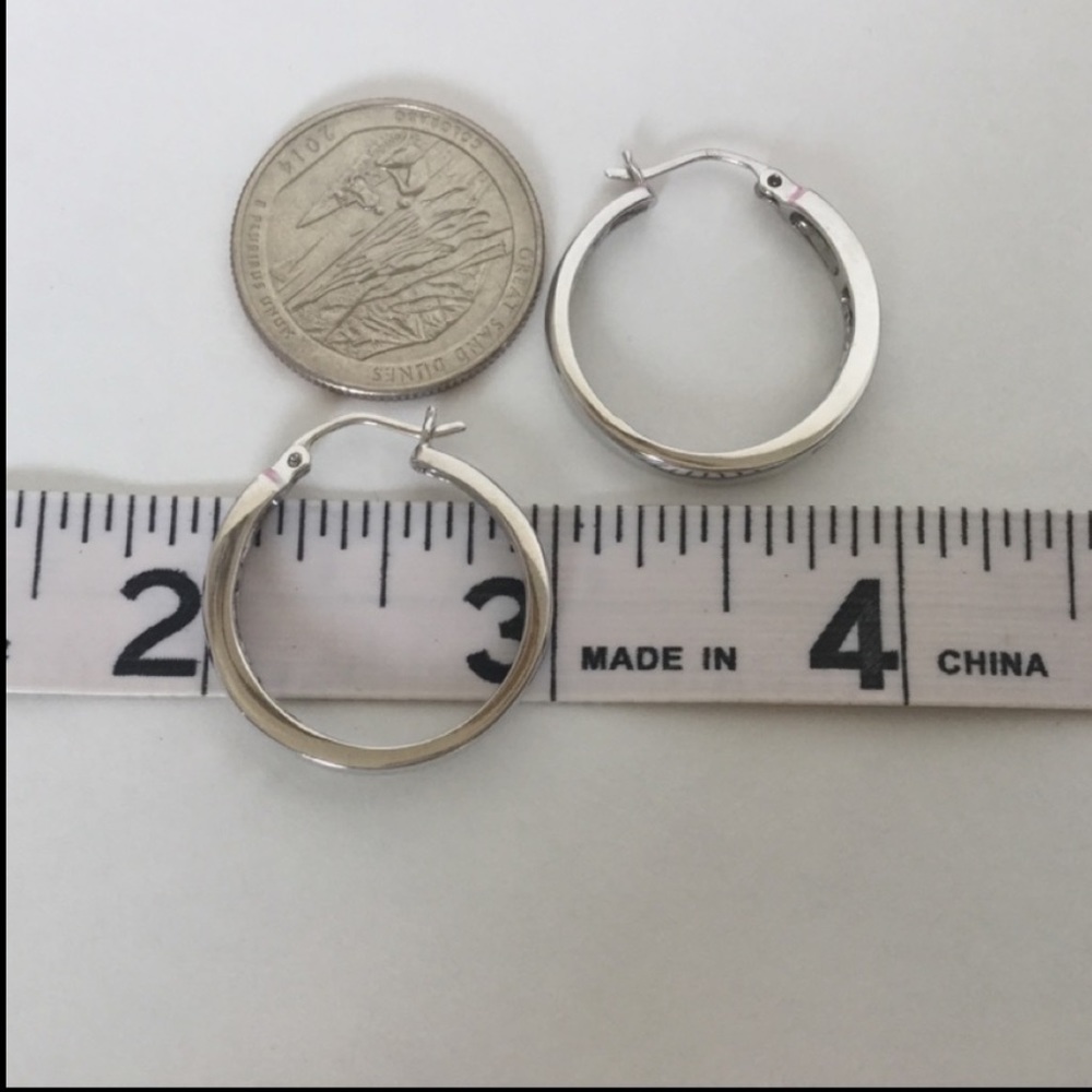 14k  DIAMOND HOOP EARRING - Picture 3 of 6